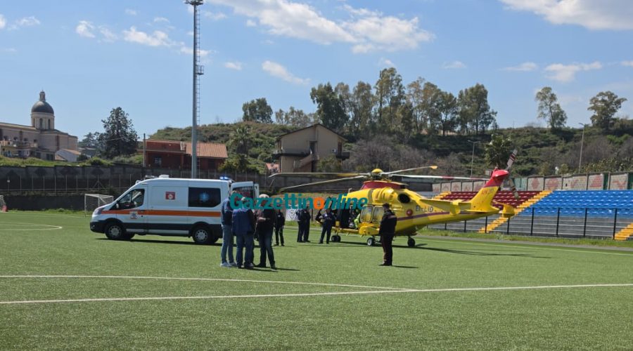 Santa Venerina, cade rovinosamente a terra. Intervento dell’elisoccorso