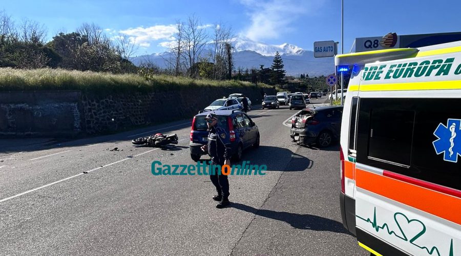 Grave scontro auto moto sulla SS 114: due feriti