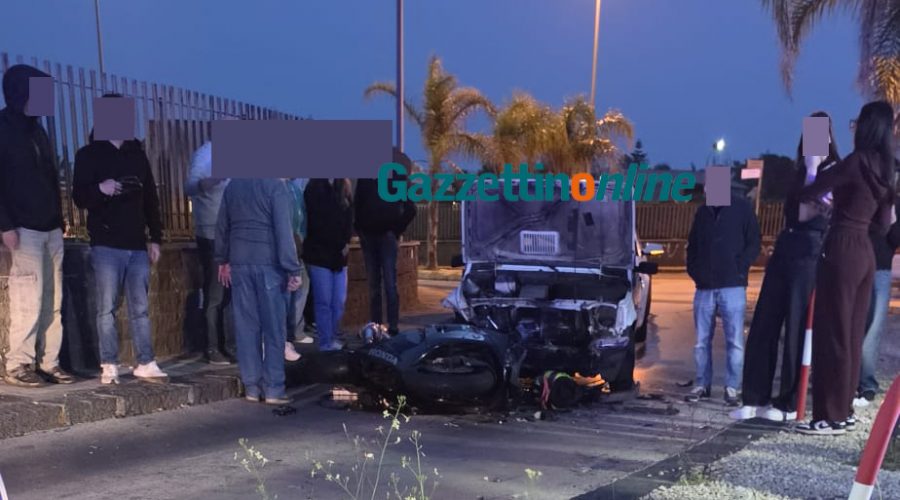 Riposto, scontro frontale tra una moto ed un’auto in via Marco Polo
