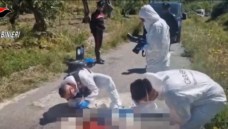 Taormina, ucciso e abbandonato nelle campagne di Castiglione: coppia resta in carcere