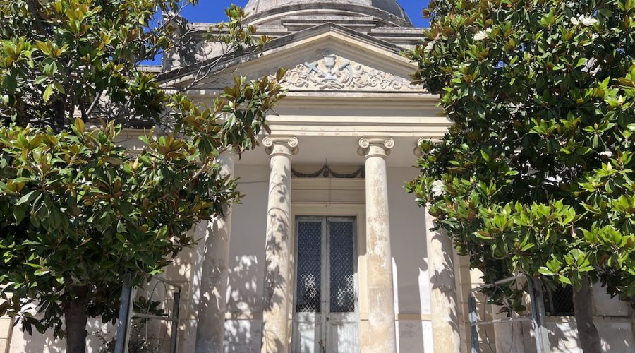 Riposto, quasi 400 mila euro dalla Regione per restituire alla comunità la chiesa del cimitero