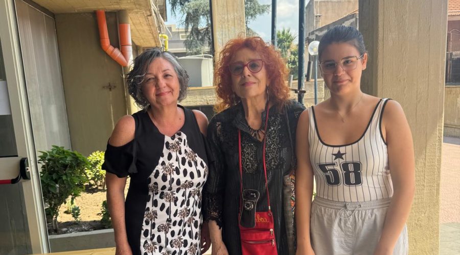 Fiumefreddo, Ginevra presenta agli esami di terza media una tesina dedicata a Marinella Fiume: un viaggio nella storia delle donne e nei valori dell’emancipazione