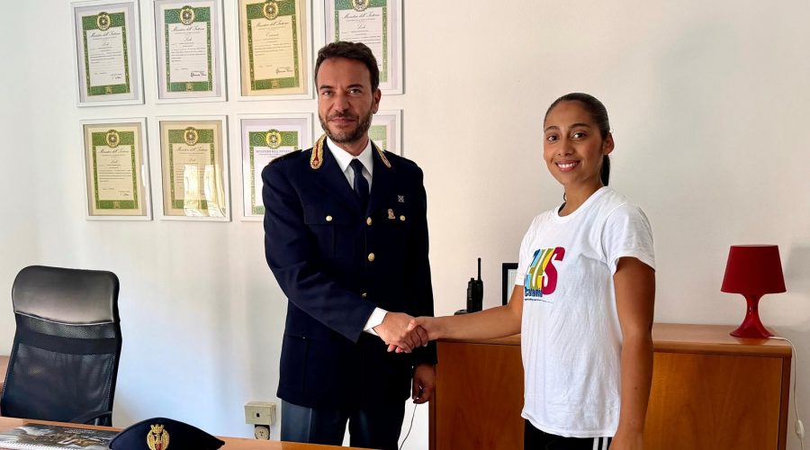 Trova 500 euro al bancomat e li consegna alla Polizia: denaro restituito al legittimo proprietario
