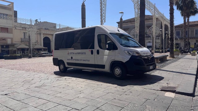 Riposto, avviato oggi il servizio di trasporto pubblico locale che collega il centro con le frazioni