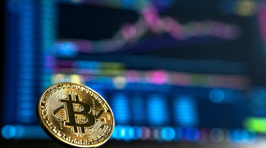 La rivoluzione crypto italiana: come il MiCA e la tassa al 33% stanno cambiando il settore