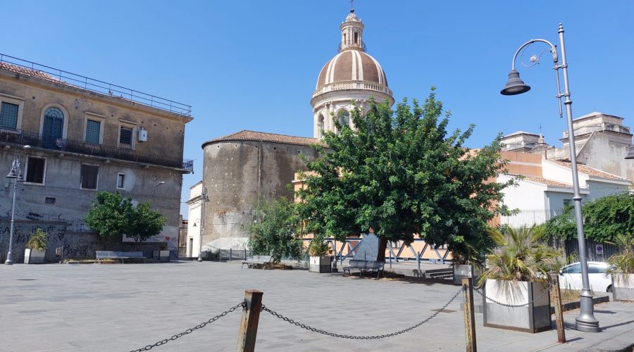 Giarre incassa il finanziamento Unesco. Musumeci: «Rilanciamo piazza De André, basta degrado»