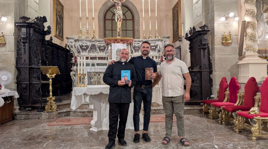 Don Cosimo Schena a Francavilla: libri, fede e comunità nel segno di Sant’Euplio