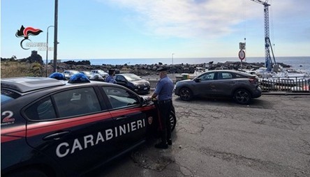 Controlli dei carabinieri nell’acese: quattro denunciati
