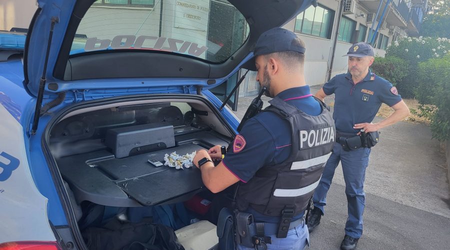 Operazione antidroga: fermati tre pusher e smantellata una piazza di spaccio