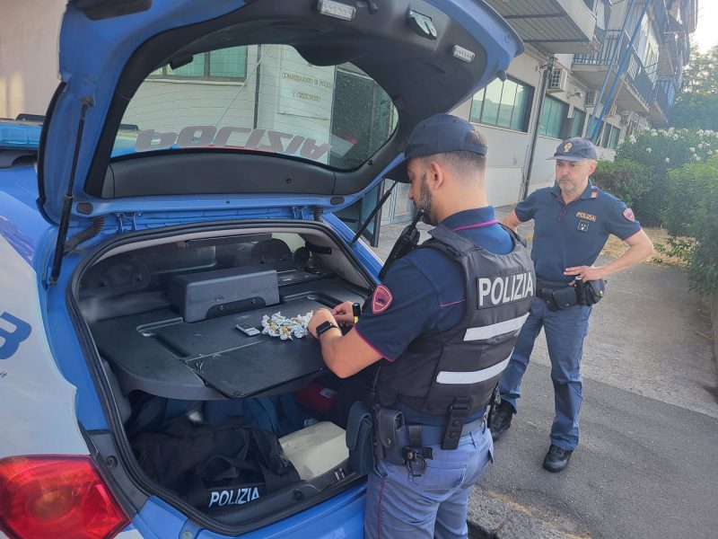 Operazione antidroga: fermati tre pusher e smantellata una piazza di spaccio