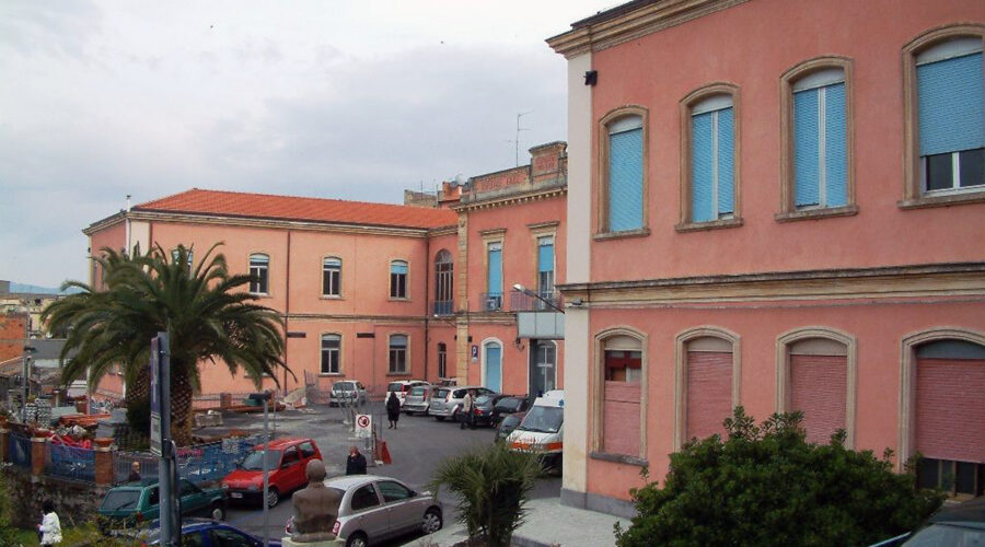 Ospedale di Bronte, il Comune rilancia la battaglia per la riqualificazione: chiesta un’audizione alla Commissione Sanità dell’Ars