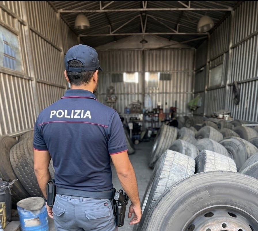 Rischi per l’ambiente e gravi irregolarità in un’autorimessa: attività bloccata e titolare sanzionato per oltre 7.000 euro
