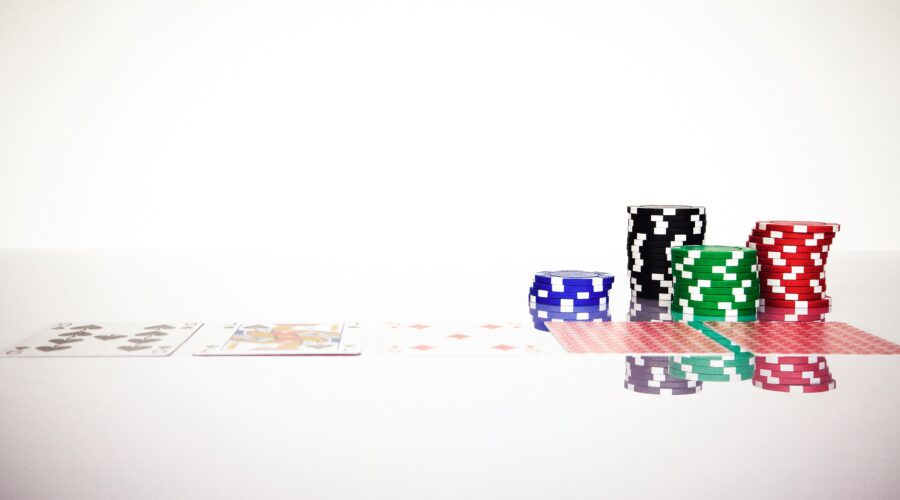 Il Texas Hold’em conquista il pubblico globale: lo streaming dei tornei internazionali ridisegna il poker