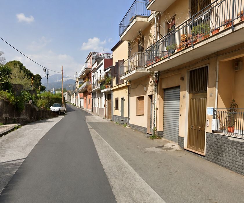 Riposto, principio d’incendio in un’abitazione di via Circonvallazione. All’interno la triste scoperta di una donna senza vita