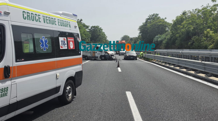 A18, incidente autonomo tra Giarre e Fiumefreddo: lunghe code