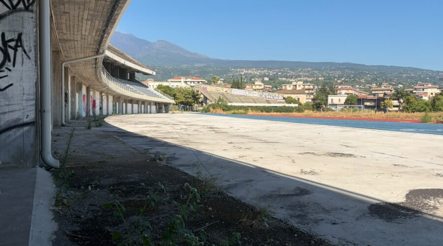 Giarre, campo d’atletica nel mirino dei vandali: da inaugurare e già a rischio. E sul futuro tanta incertezza