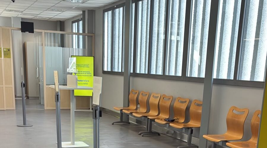 Randazzo: riapre al pubblico l’ufficio postale in versione “Polis”