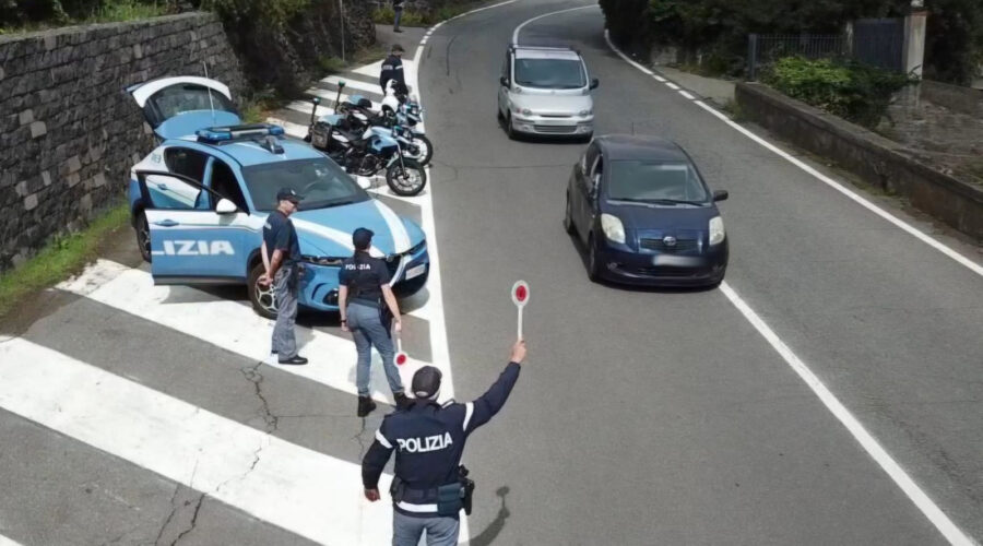 Controlli della Polizia tra Milo e Sant’Alfio: 155 persone identificate e 68 veicoli verificati