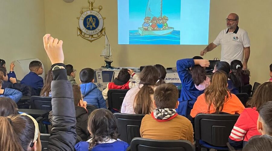 Al via ‘Issiamo le vele’, la Lega Navale di Riposto porta la cultura del mare tra gli studenti di Fiumefreddo di Sicilia