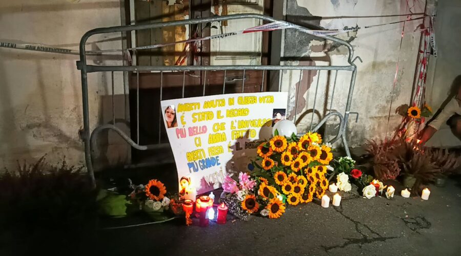 Riposto ricorda Noemi Impellizzeri a un mese dalla morte: fiaccolata e l’appello della madre «Vogliamo giustizia» VD