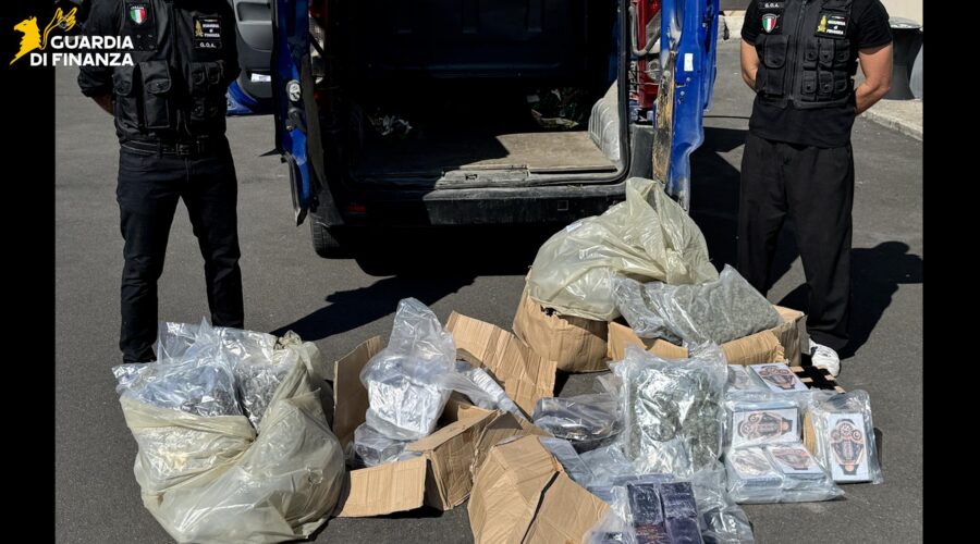 Contrasto alla spaccio di droga: sequestrati oltre 210 kg tra cocaina, hashish e marijuana. Tre arresti