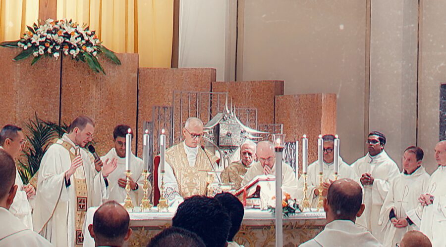 Giarre, chiesa gremita al Carmine per l’insediamento di Don Rosario Di Bartolo VIDEO