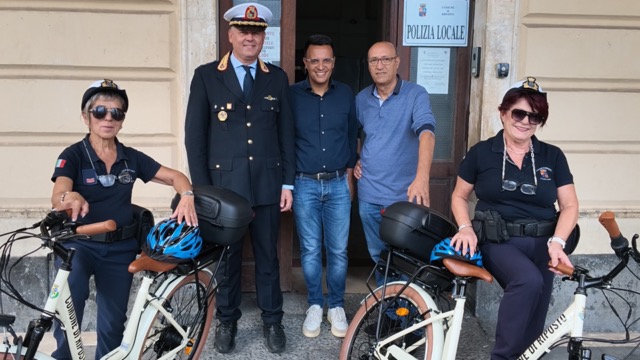 Controllo di lungomare e aree pedonali: la Polizia Locale di Riposto punta su mobilità elettrica e tecnologia