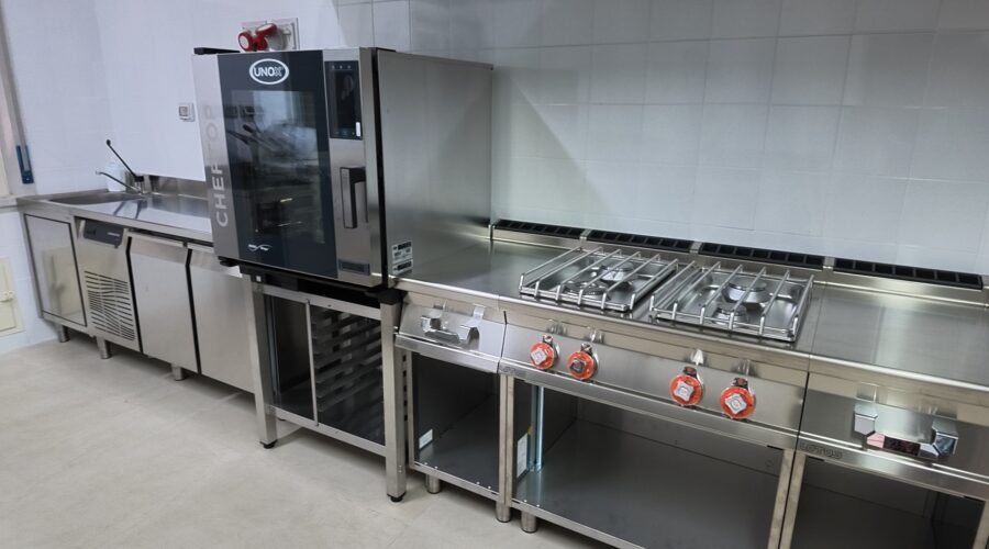 Riposto, inaugurate cucina e refezione al plesso Walt Disney di Carruba. Investimento da 525 mila euro