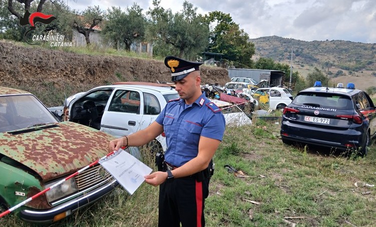 Randazzo, discarica abusiva in un terreno agricolo: denunciato 73enne