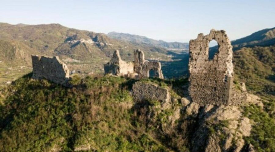 Svolta per il Castello di Francavilla: acquisita l’area. D’Aprile: “Un sogno diventato realtà”