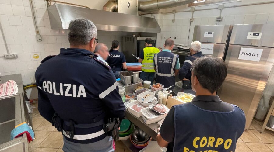 Riposto, controlli tra locali e strade: sanzioni per 37.500 euro e 176 kg di alimenti sequestrati VIDEO