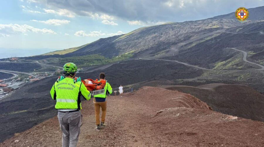 Etna, accusa malore ai Crateri Silvestri: muore un turista di 79 anni