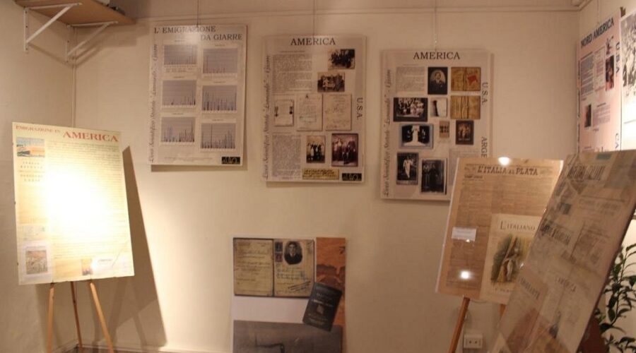 Il Museo Etneo delle Migrazioni si trasferisce temporaneamente all’IIS Leonardo di Giarre