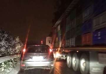 A18, incidente tra Acireale e Giarre, auto compie testacoda