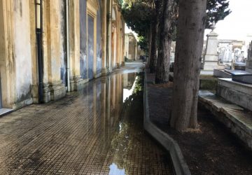 Giarre, il cimitero cade a pezzi e i dipendenti denunciano pericoli nell&rsquo;area storica VIDEO INCHIESTA