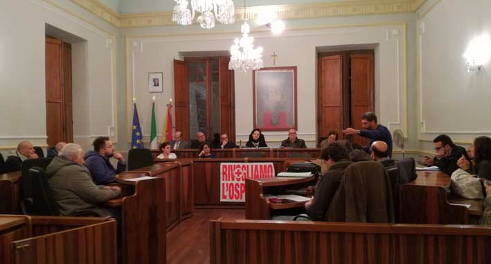 Riposto: botta e risposta in Consiglio comunale