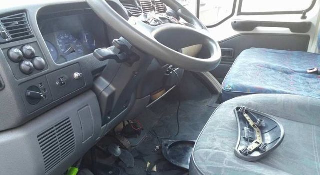 Fiumefreddo: “smontata” l’ambulanza dei volontari del Comitato della Croce Rossa Italiana