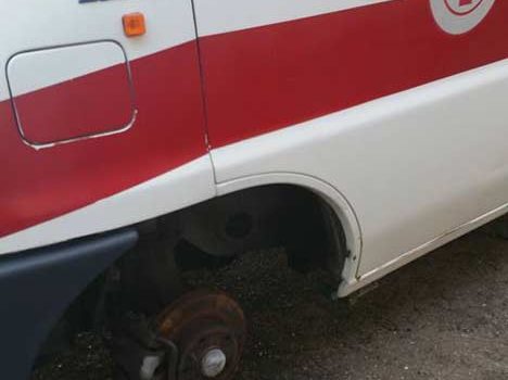 Fiumefreddo: “smontata” l’ambulanza dei volontari del Comitato della Croce Rossa Italiana