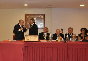 Acireale: passaggio della campana al Kiwanis Club