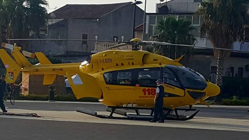 Riposto, anziana accusa un malore e muore per infarto: inutile intervento dell’elisoccorso