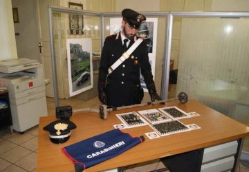 Recuperati oltre 200 reperti archeologici provento di scavi clandestini. Denunciato 53enne di Francavilla