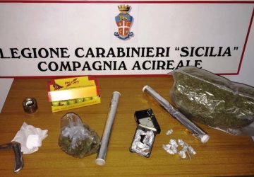 Acireale: confezionava hashish e marijuana in casa. Arrestato