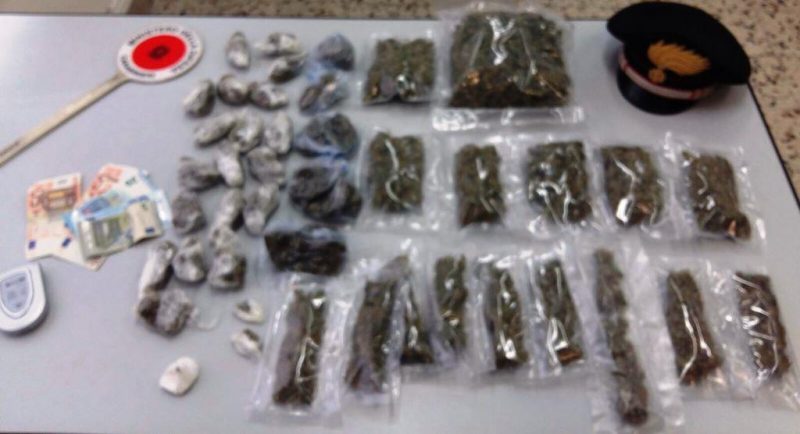Blitz antidroga a Belpasso: sequestrate cocaina e marijuana. Un arresto