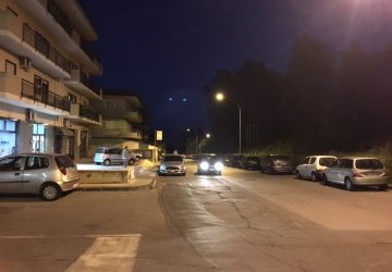 Giarre, giovane romena aggredita per strada da un anziano. Intervengono i carabinieri