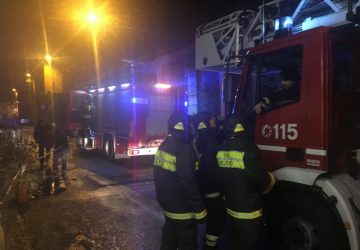 Calatabiano, incendio in un terreno privato di contrada Imperio