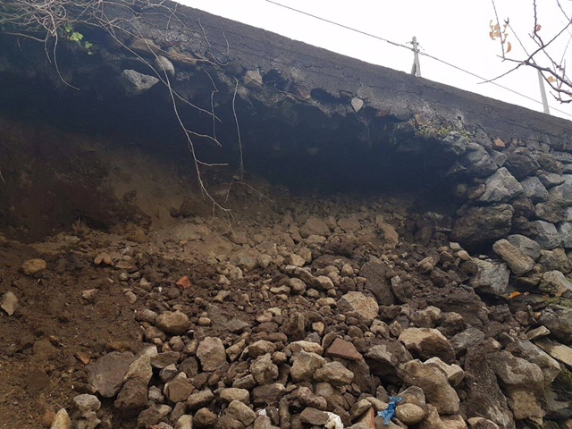 Miscarello, frana lungo la Strada 77