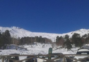 Sull&rsquo;Etna situazione paradossale: strade gelate perch&eacute; manca il sale