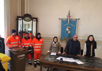 Riposto, al via la "fase 1" della raccolta differenziata. Caragliano: "Inizia la rivoluzione"