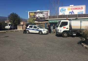 Riposto, controlli anti abusivi al mercato di via Mattarella. Diverse le sanzioni VIDEO