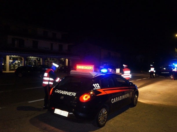 Catania, sparatoria fuori da un locale: un morto e un ferito